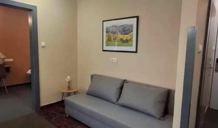 Hotel Unicornis Eger - M�jus 1.