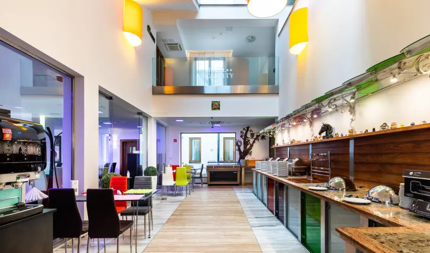 Hotel Vcsecity Herndvcse - Mjus 1. (min. 2 j)