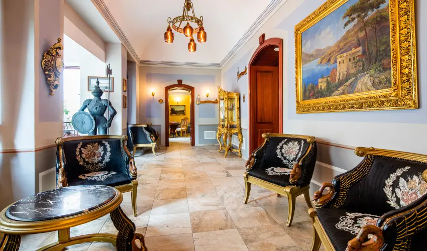 Hotel Vcsecity Herndvcse - Mjus 1. (min. 2 j)