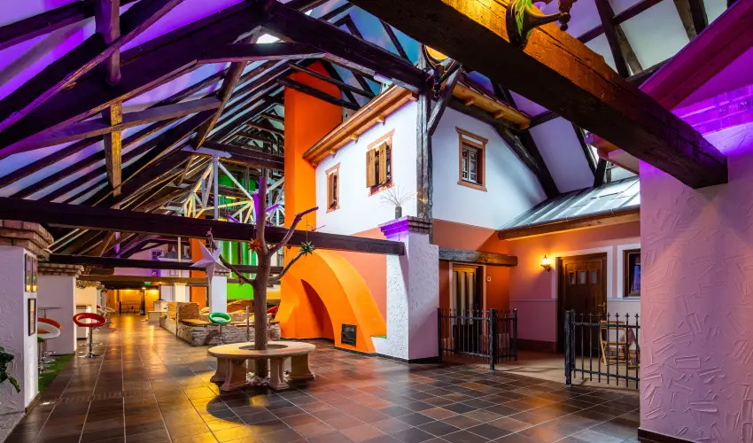 Hotel Vcsecity Herndvcse - Mjus 1. (min. 2 j)