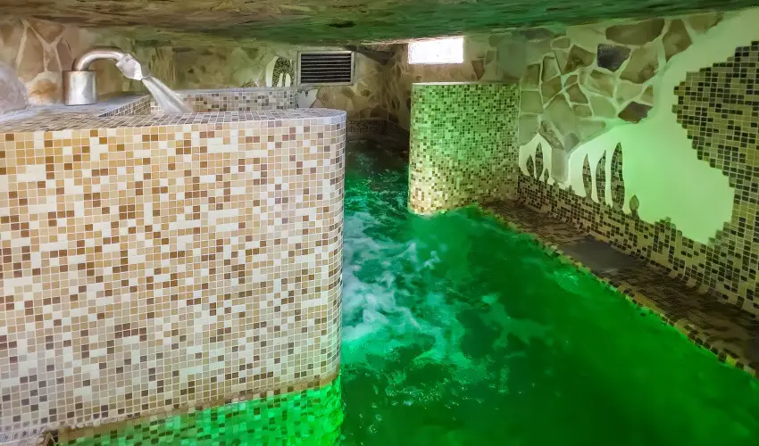 Hotel Vcsecity Herndvcse - Mjus 1. (min. 2 j)