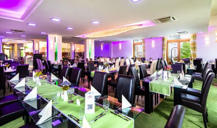 Hotel Vcsecity Herndvcse - Mjus 1. (min. 2 j)