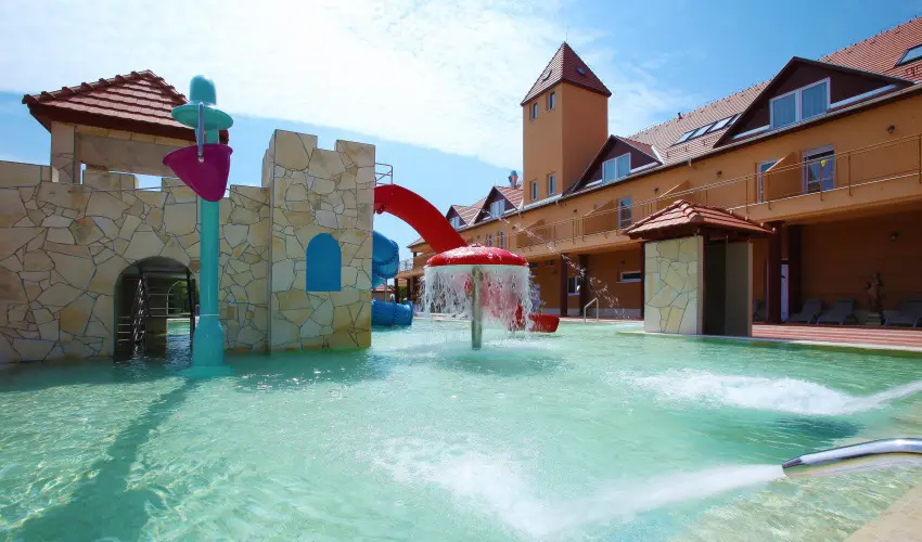 Terml Hotel Vesta Tpiszecs - Mjus 1. (min. 2 j)