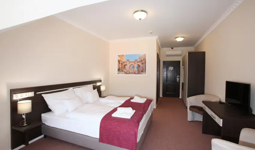 Terml Hotel Vesta Tpiszecs - Mjus 1. (min. 2 j)