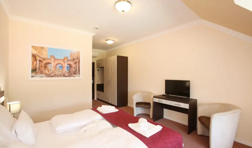 Terml Hotel Vesta Tpiszecs - Mjus 1. (min. 2 j)