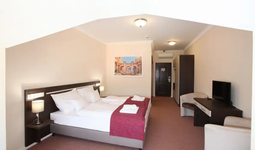 Terml Hotel Vesta Tpiszecs - Mjus 1. (min. 2 j)