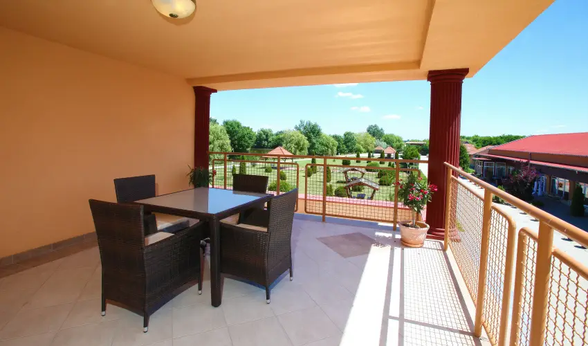 Terml Hotel Vesta Tpiszecs - Mjus 1. (min. 2 j)