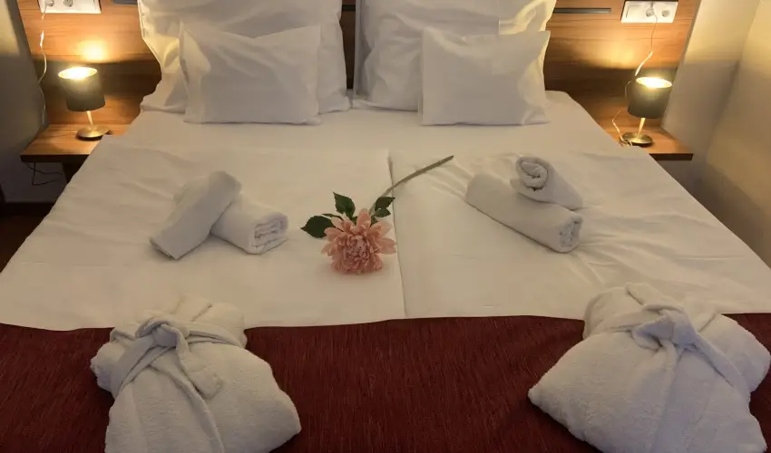 Term�l Hotel Vesta T�pi�szecs� - M�jus 1.