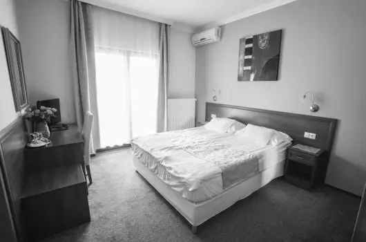 Hotel Vikt�ria - M�jus 1.