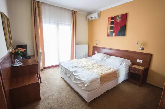 Hotel Viktria - Mjus 1.