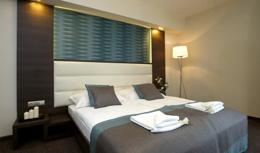 Hotel Villa V�lgy Eger - M�jus 1. (min. 3 �j)