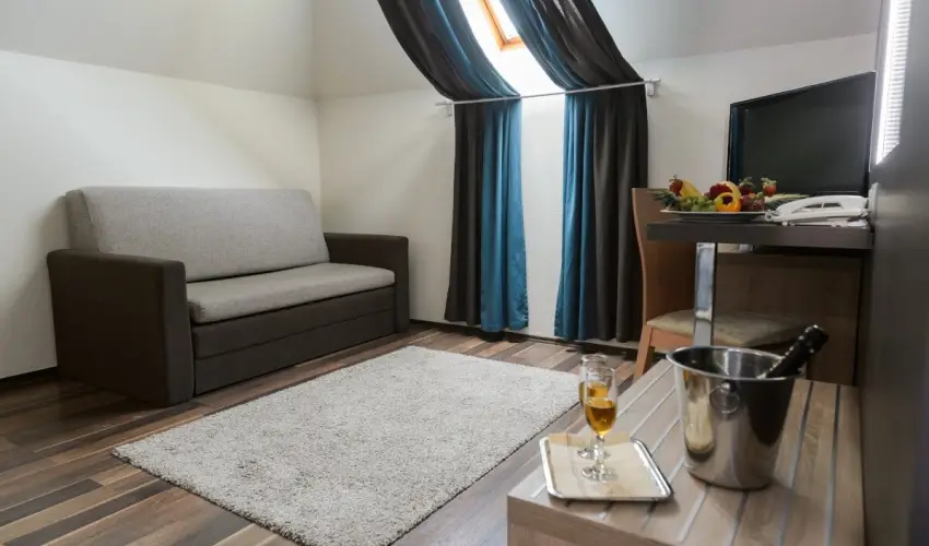 Hotel Villa V�lgy Eger - M�jus 1. (min. 3 �j)