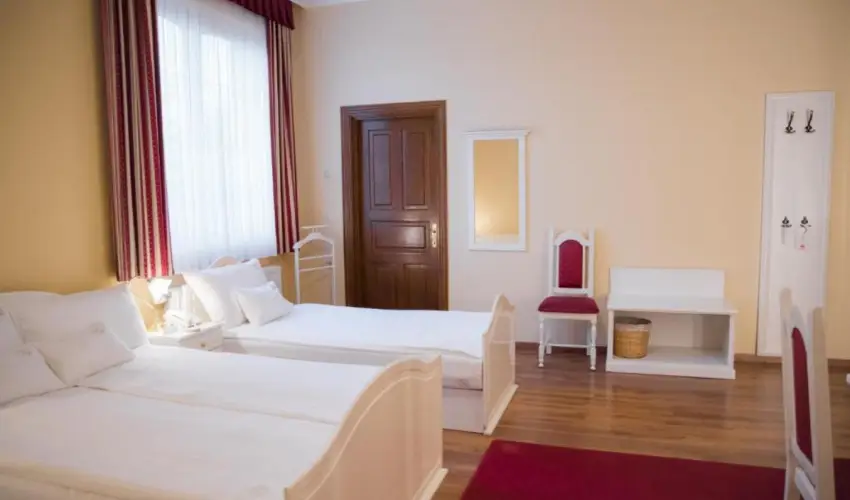 Hotel Vinum Wellness s Konferencia Hotel Kiskrs - Mjus 1.