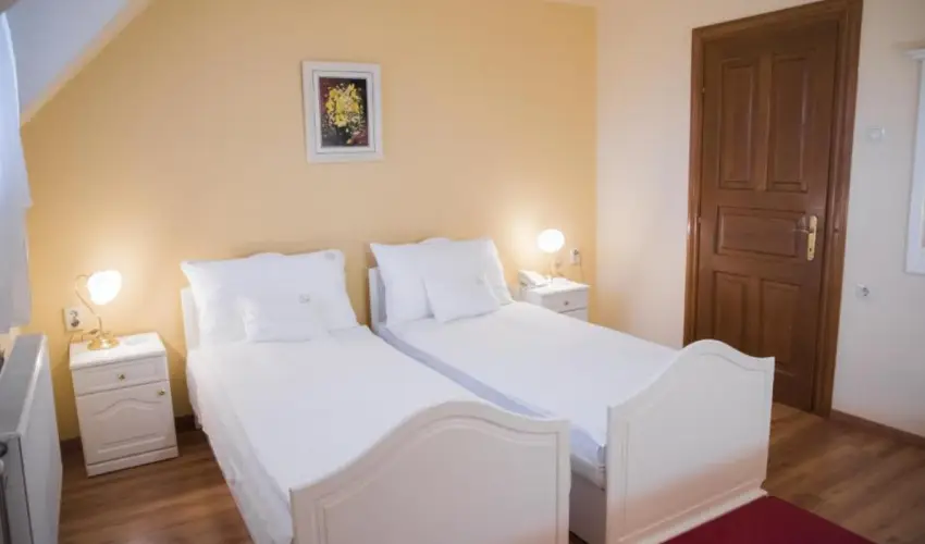 Hotel Vinum Wellness s Konferencia Hotel Kiskrs - Mjus 1.