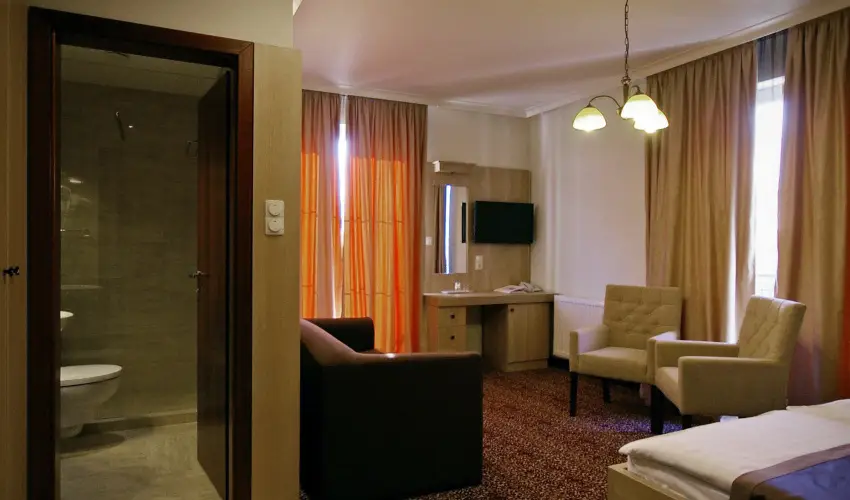 Hotel Xavin Harkny - Mjus 1.