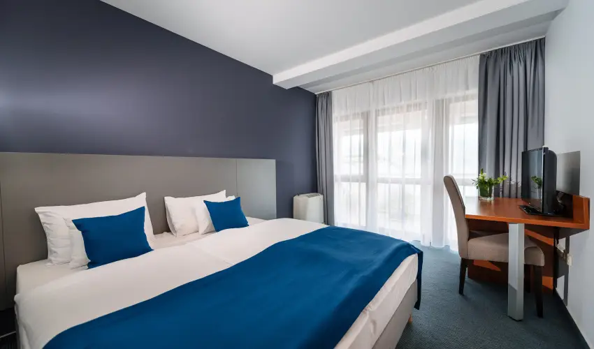Hotel Yacht Wellness & Business Siófok - Május 1.