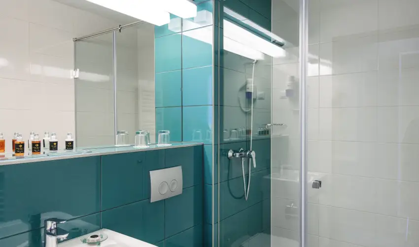 Hotel Yacht Wellness & Business Siófok - Május 1.