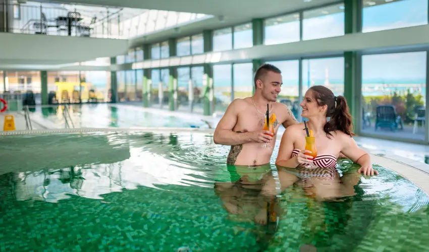 Hotel Yacht Wellness & Business Siófok - Május 1.