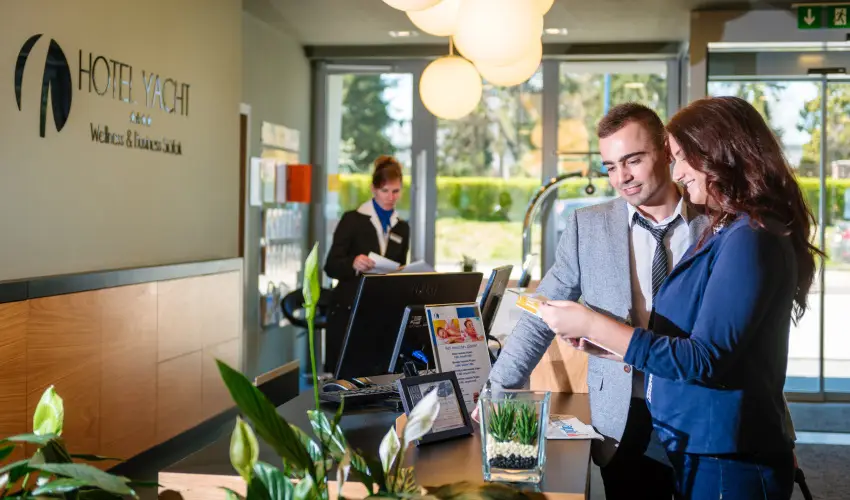 Hotel Yacht Wellness & Business Siófok - Május 1.