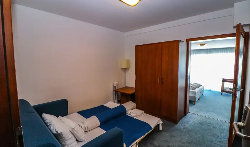Hotel Yacht Wellness & Business Siófok - Május 1.