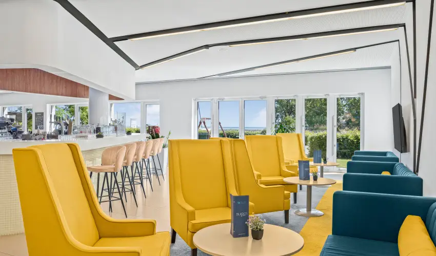 Hotel Yacht Wellness & Business Si�fok - M�jus 1.