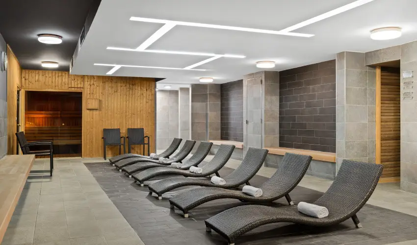 Hotel Yacht Wellness & Business Si�fok - M�jus 1.
