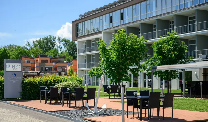 Hotel Yacht Wellness & Business Si�fok - M�jus 1.