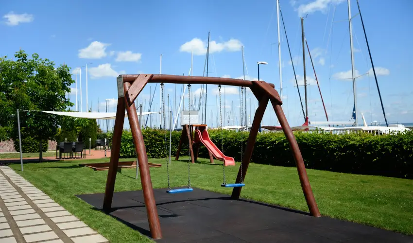 Hotel Yacht Wellness & Business Si�fok - M�jus 1.