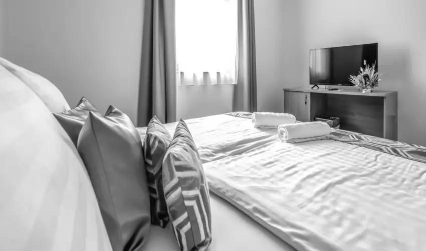 Hotel Anna Villa Balatonf�ldv�r - M�jus 1.