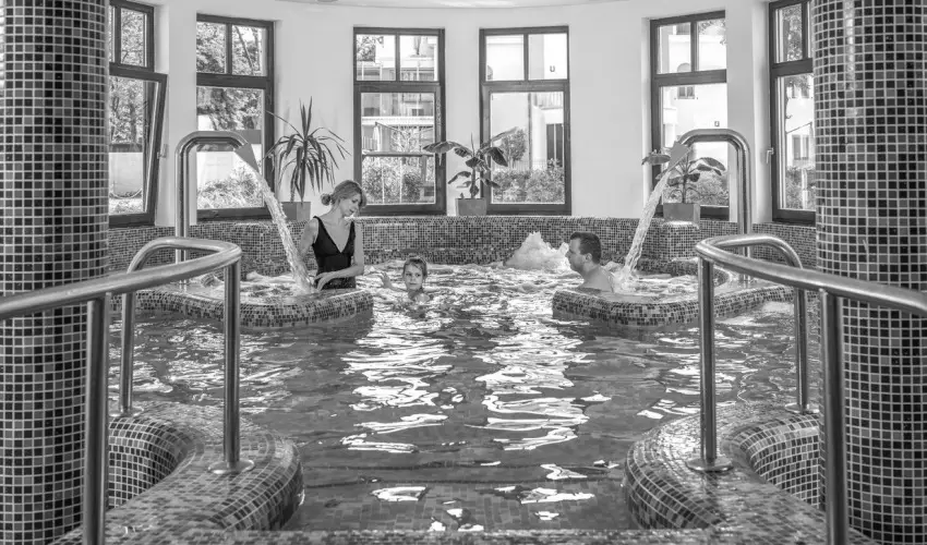 Hotel Anna Villa Balatonf�ldv�r - M�jus 1.