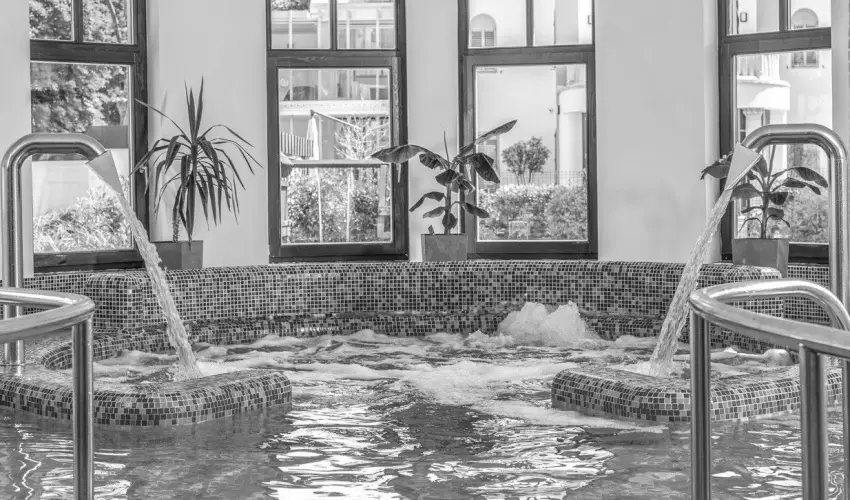 Hotel Anna Villa Balatonf�ldv�r - M�jus 1.