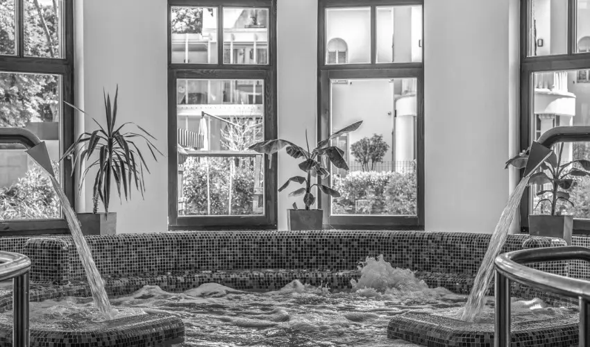 Hotel Anna Villa Balatonf�ldv�r - M�jus 1.