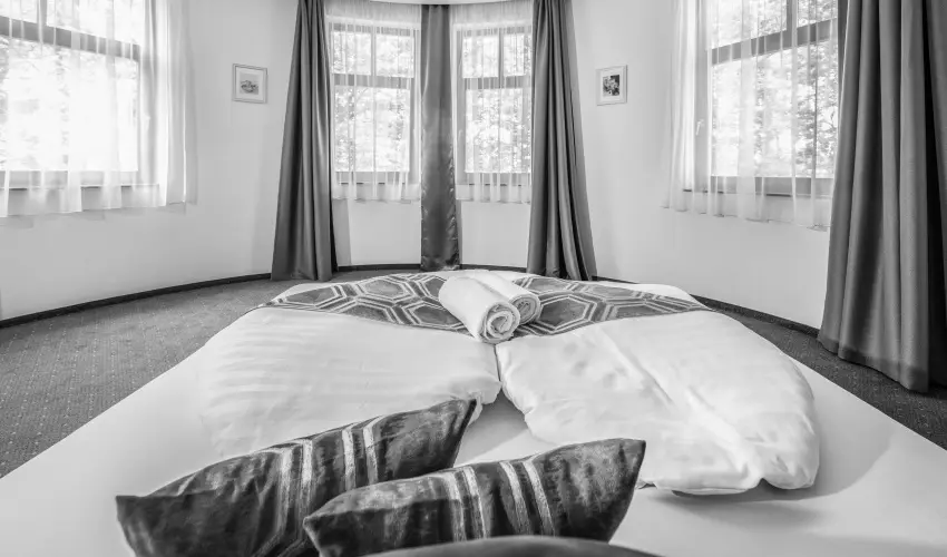 Hotel Anna Villa Balatonf�ldv�r - M�jus 1.