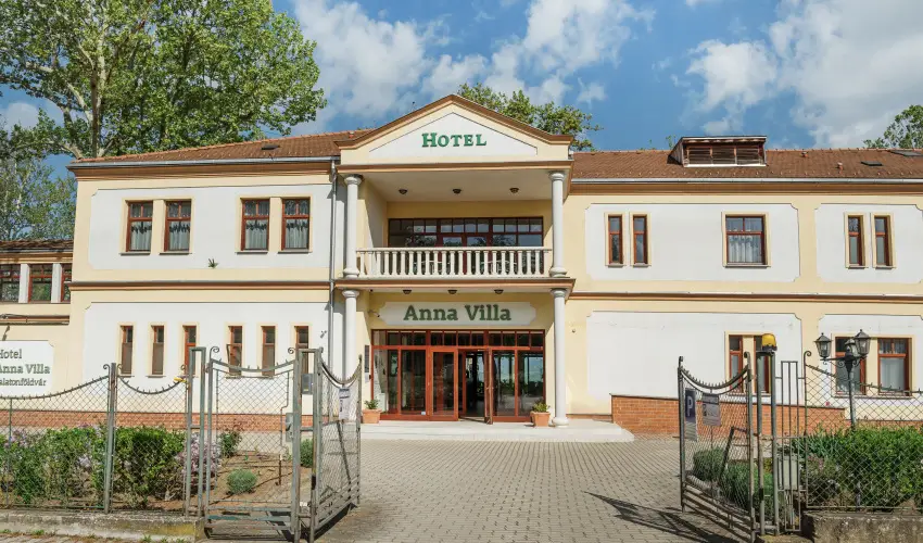 Hotel Anna Villa Balatonföldvár - Május 1.