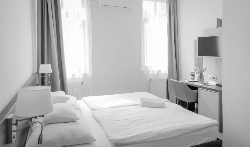 Hotel Anna Villa Balatonf�ldv�r - M�jus 1.