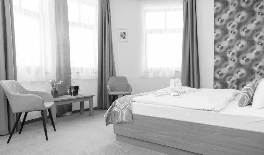 Hotel Anna Villa Balatonf�ldv�r - M�jus 1.