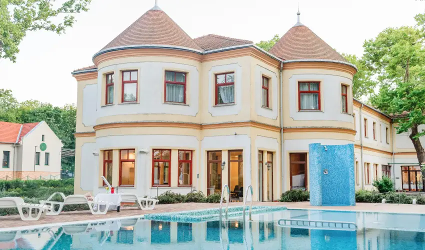 Hotel Anna Villa Balatonföldvár - Május 1.