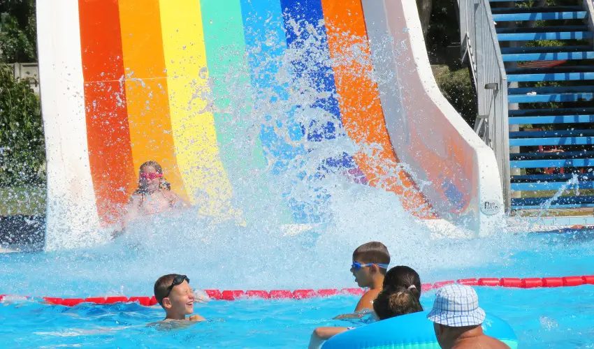 Therm�l Apartmanh�z Kom�rom - M�jus 1.