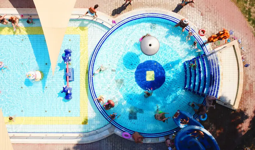 Therm�l Apartmanh�z Kom�rom - M�jus 1.