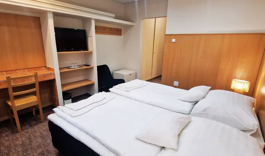 Therm�l Apartmanh�z Kom�rom - M�jus 1.