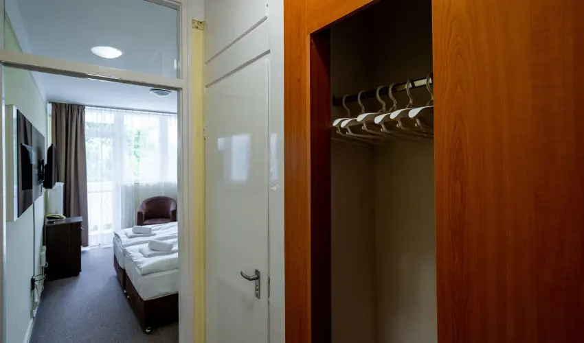 Hotel Hforrs Hajdszoboszl - Mjus 1. (min. 2 j)