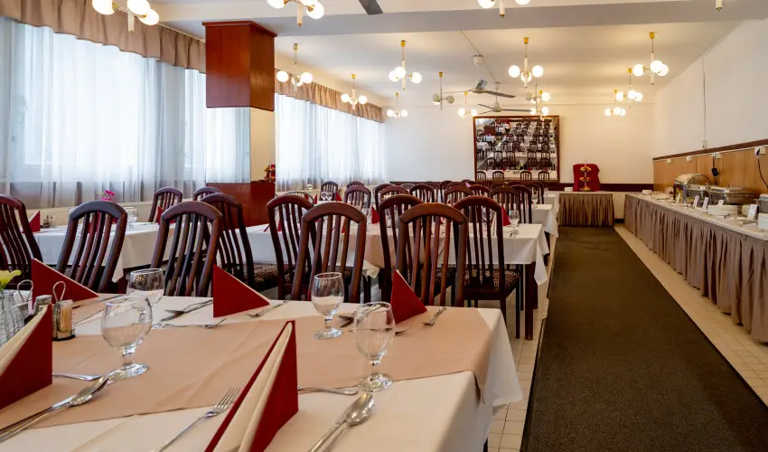 Hotel Hforrs Hajdszoboszl - Mjus 1. (min. 2 j)