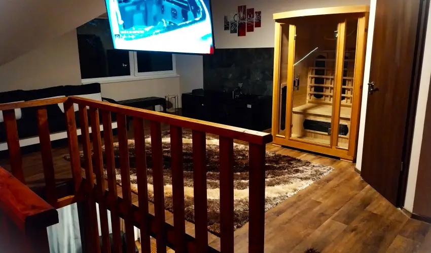 Hunor Vend�gh�z S�toralja�jhely - M�jus 1. (min. 2 �j)