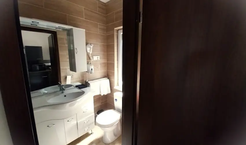 Hunor Vend�gh�z S�toralja�jhely - M�jus 1. (min. 2 �j)