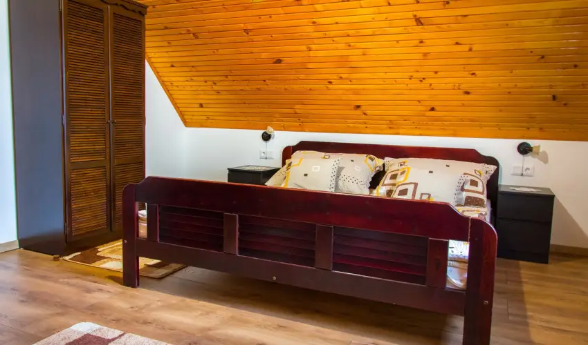 Huszár Vendégház Örvényes - Május 1.