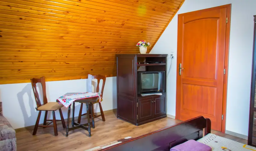 Huszár Vendégház Örvényes - Május 1.