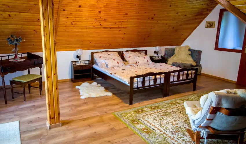 Huszár Vendégház Örvényes - Május 1.