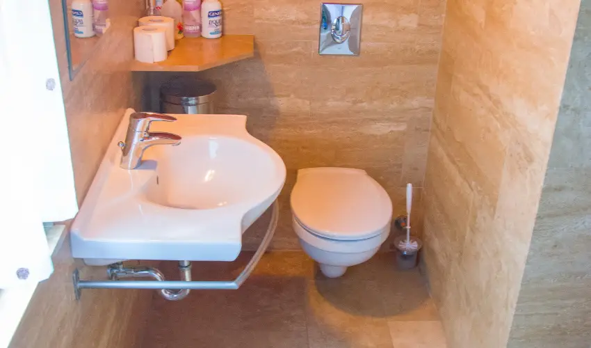 Huszár Vendégház Örvényes - Május 1.