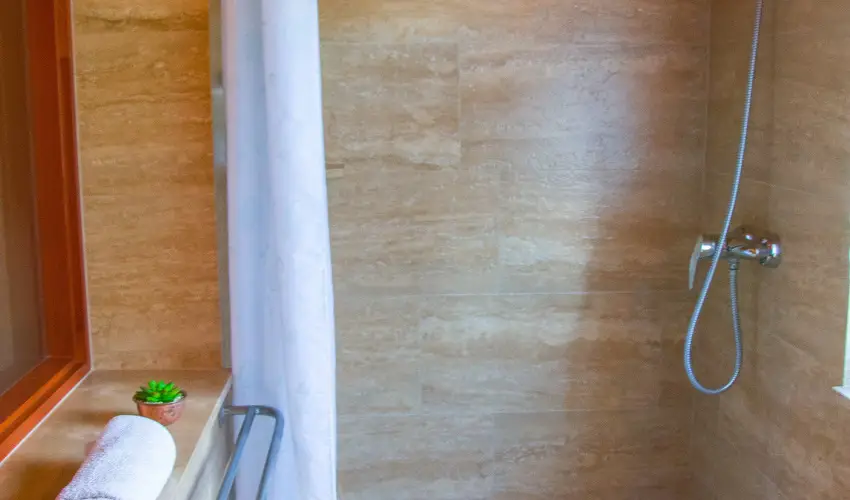 Huszár Vendégház Örvényes - Május 1.