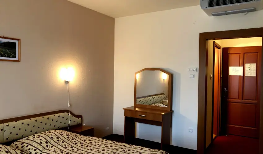 Hotel Imperial Gygyszll Kiskrs - Mjus 1.